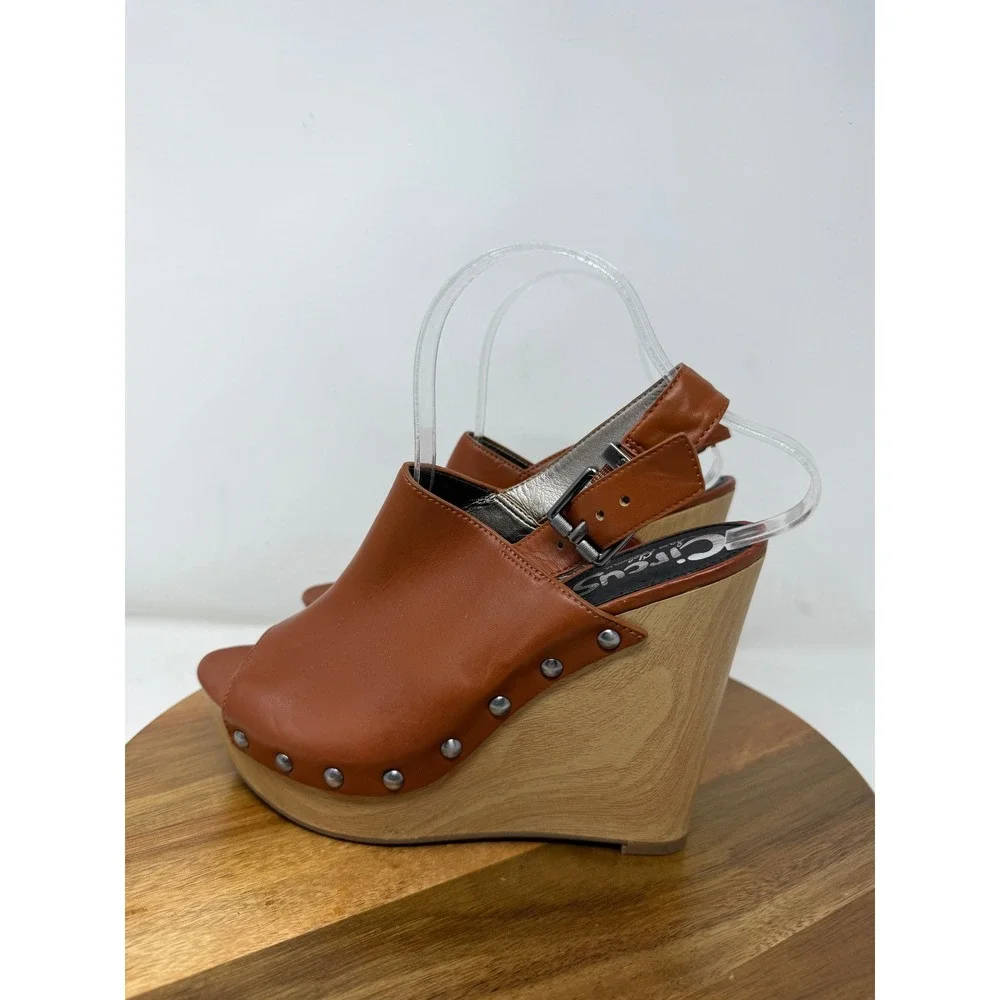 Circus by Sam Edelman Clara Cognac Brown Studded Wedge Platform Sandals Size 8M